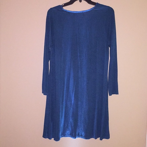 T-shirt Dress - Picture 2 of 3